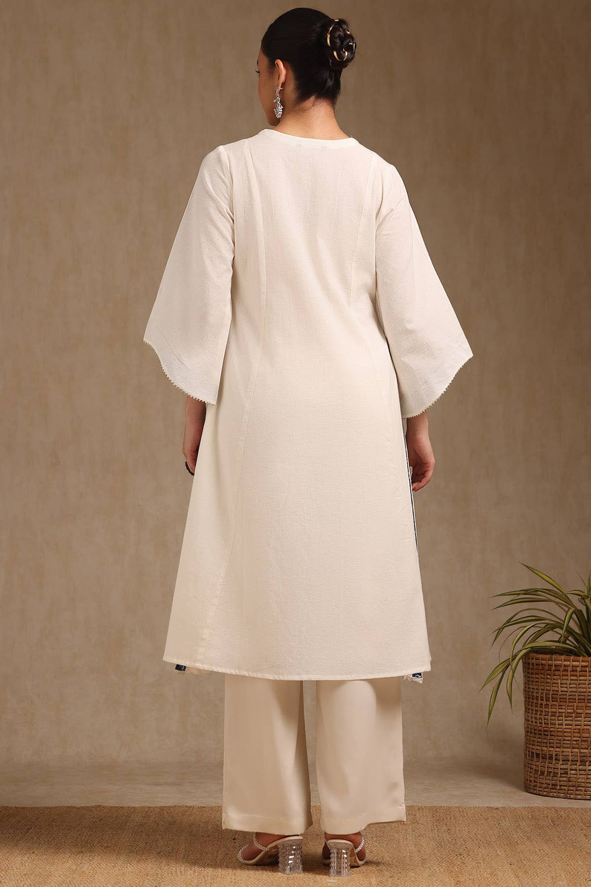 Off White Cotton Contrast Printed V-Neck A-Line Kurta — image 2