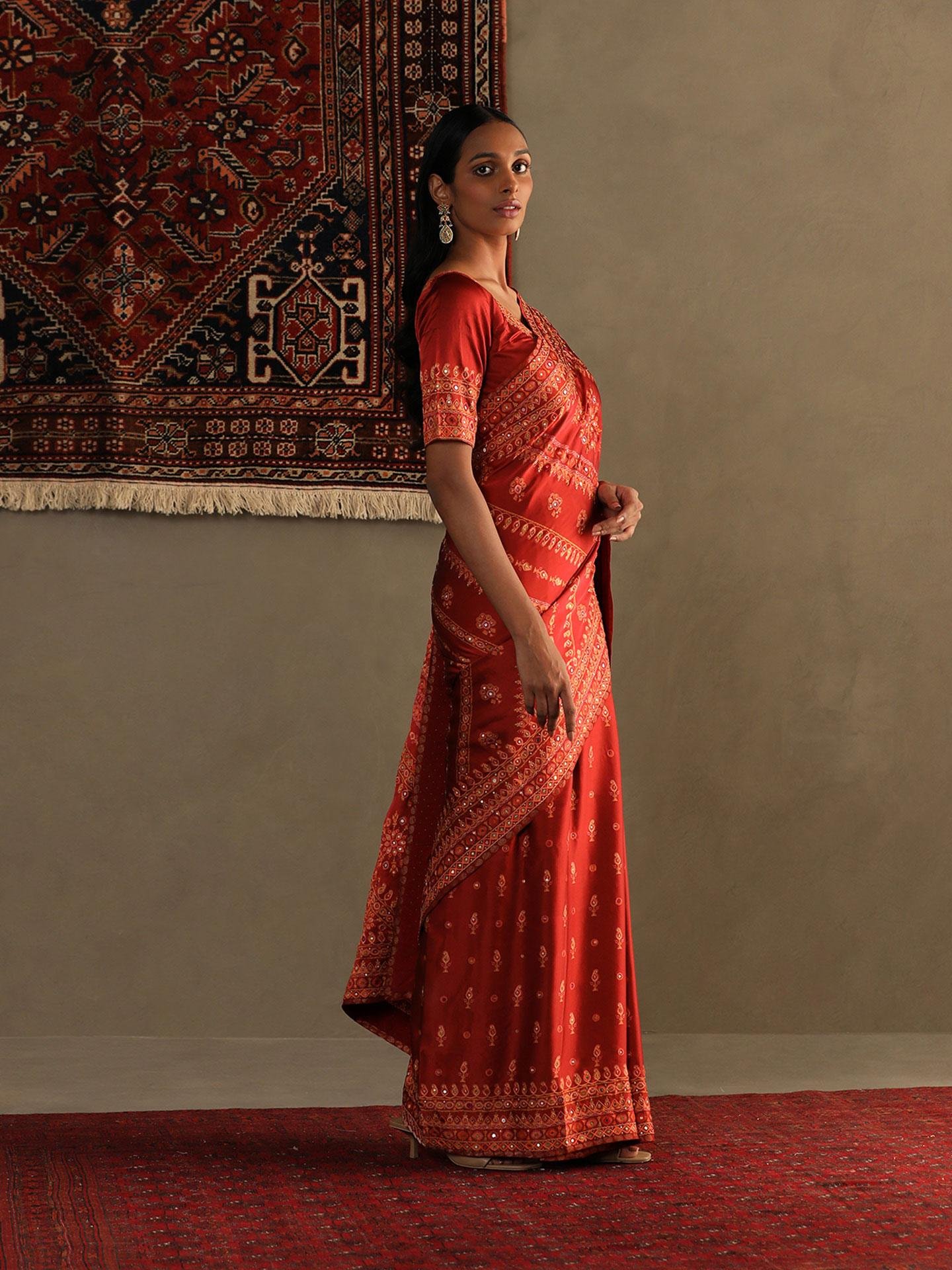 Lava Red Darpan Saree With Unstitched Blouse — image 3