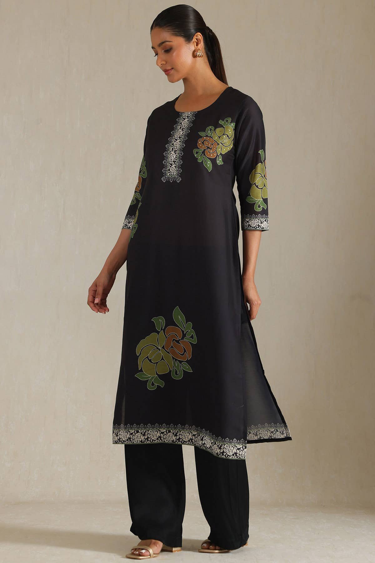 Black Muslin Botanical Print Kurta — image 3