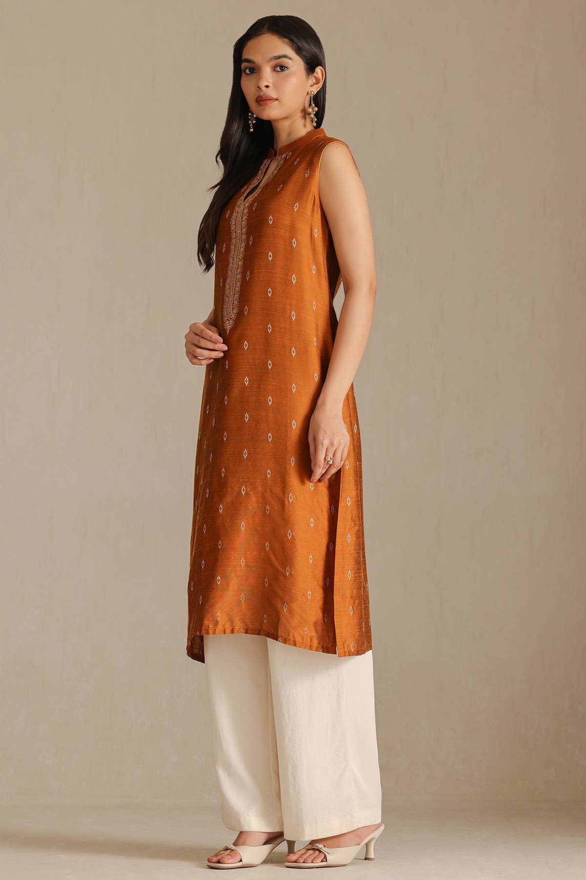 Mustard Viscose Blend Woven Design Kurta With Zari — image 5