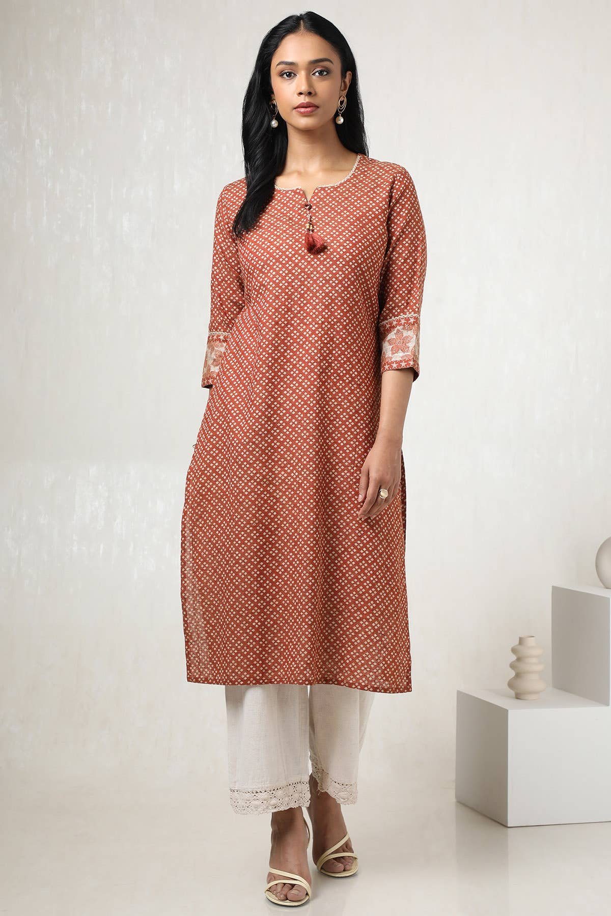Rust Cotton Geometric Print Kurta With Tassels — image 5