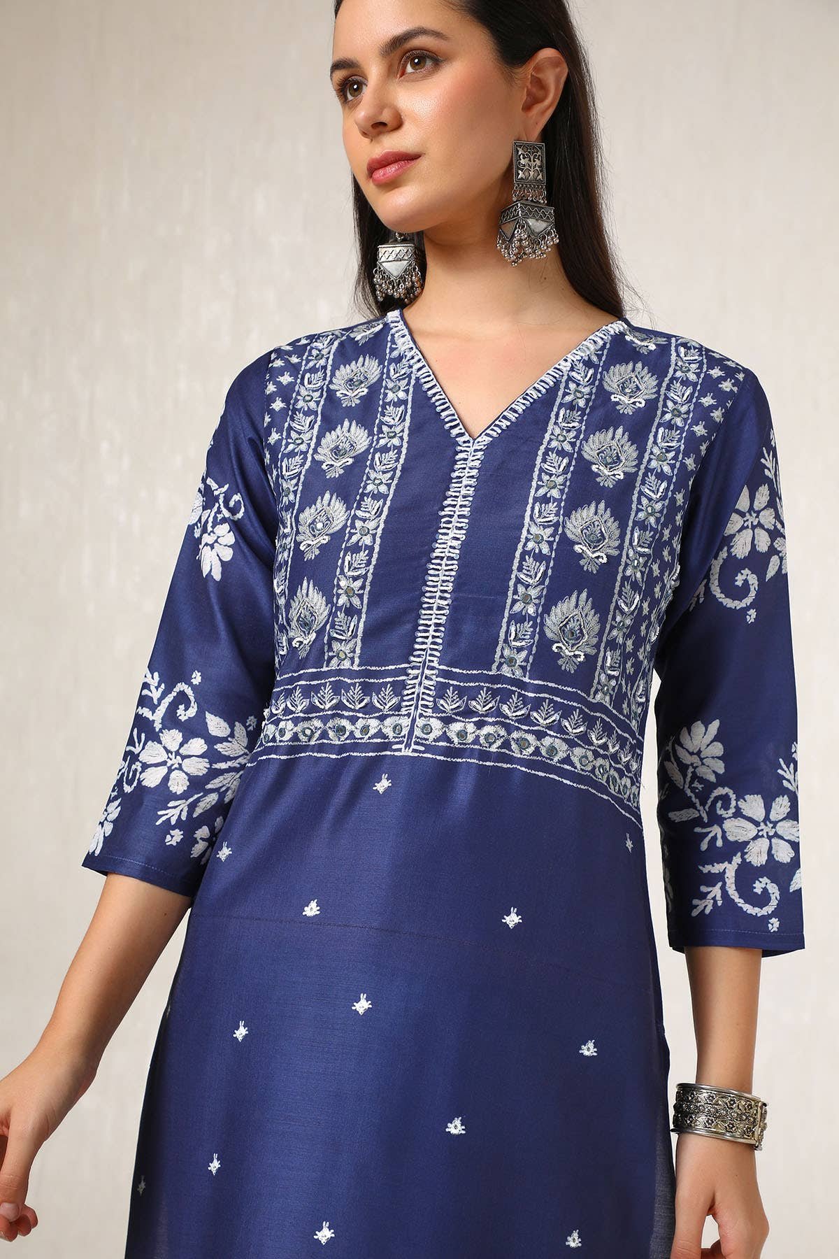 Navy Blue Embellished Muslin Blend Straight Kurta — image 5