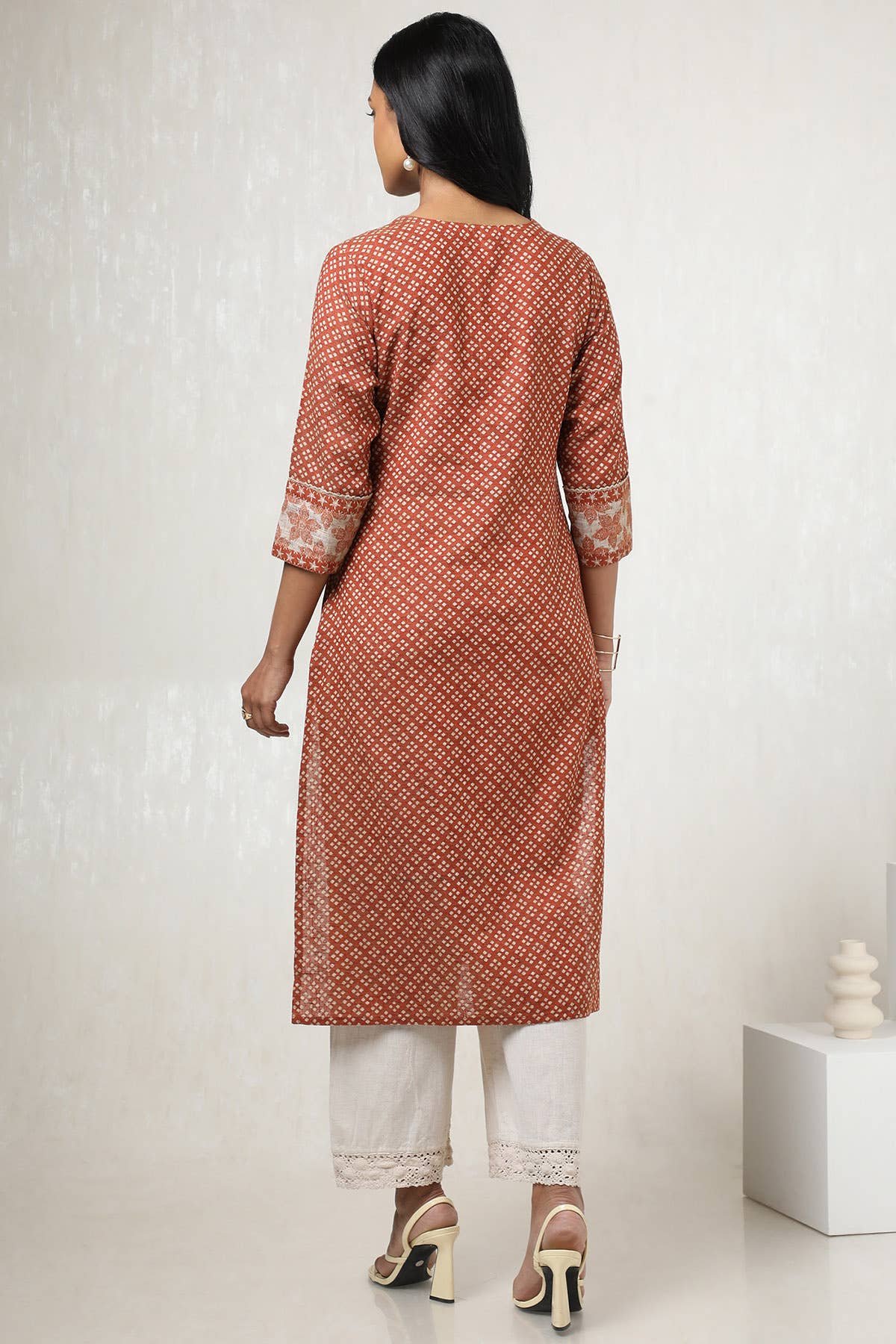 Rust Cotton Geometric Print Kurta With Tassels — image 3