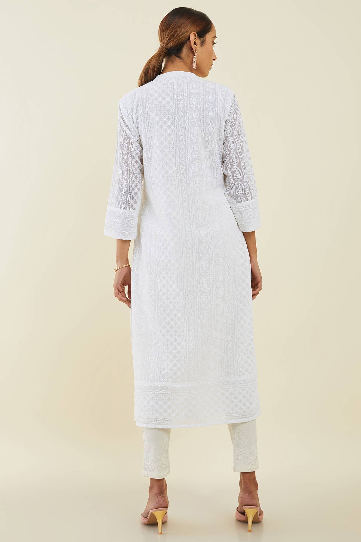 Off White Georgette Straight Kurta With Self Embroidered Designs — image 3