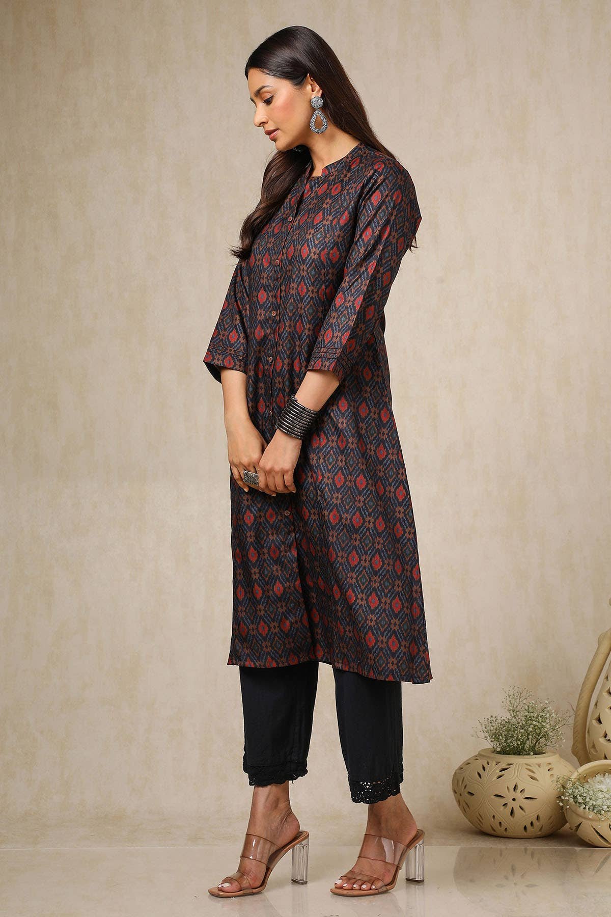Navy Blue Linen Blend Ikat Print Kurta — image 3
