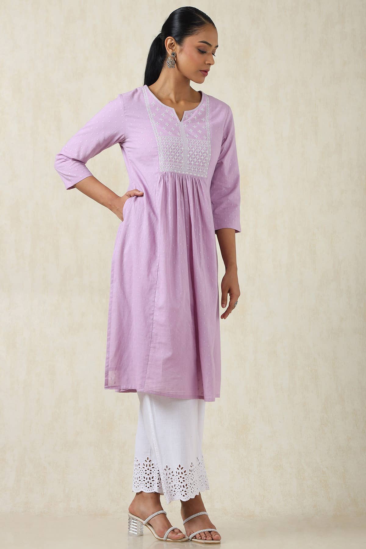 Purple Cotton Dobby Solid Kurta With Sequins — image 5