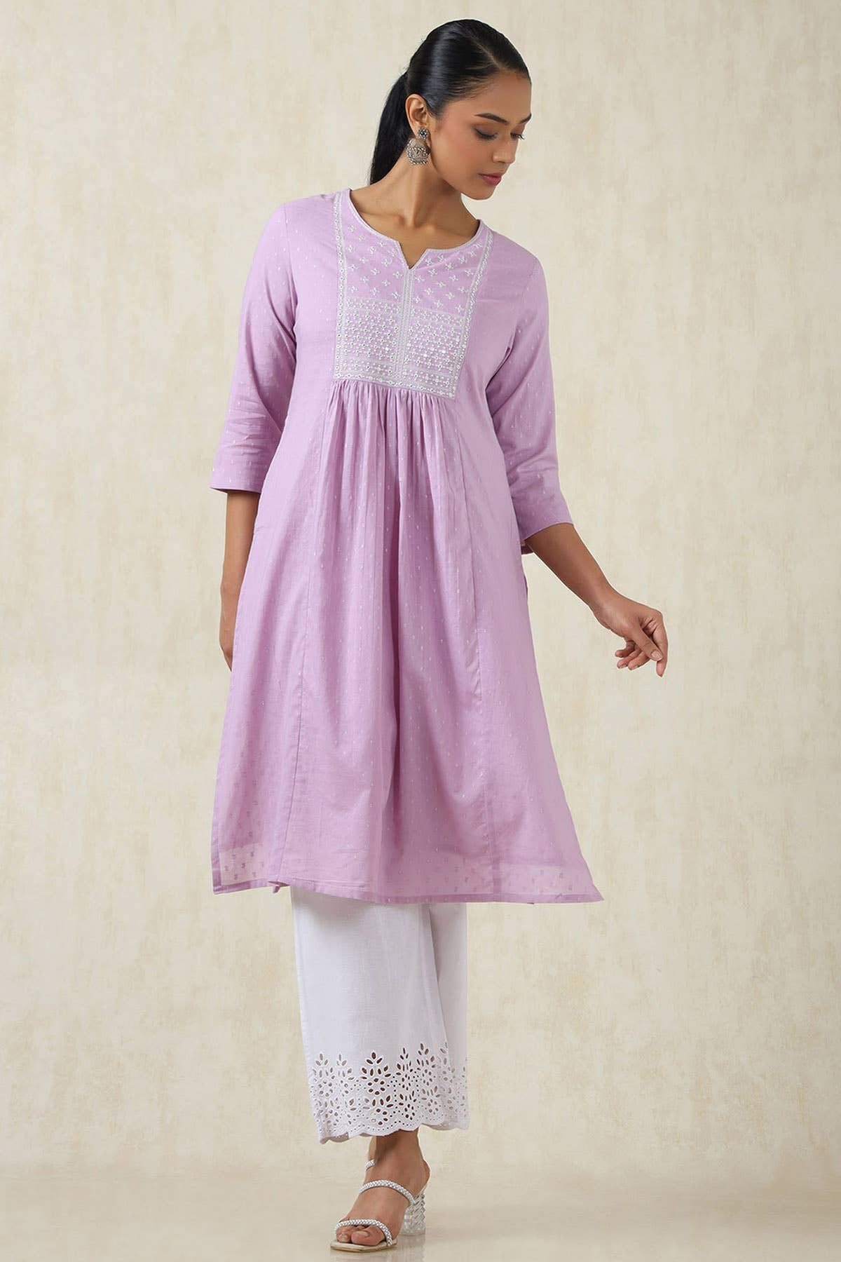 Purple Cotton Dobby Solid Kurta With Sequins — image 3