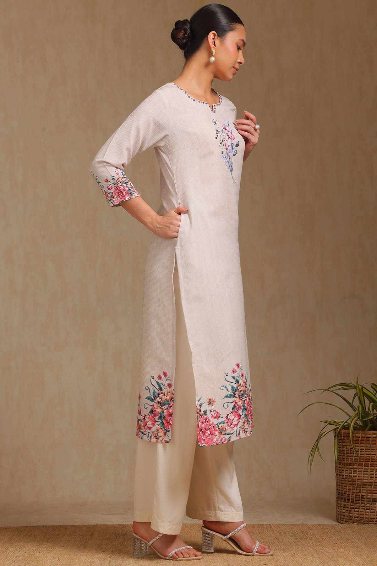 Beige Rayon Floral Printed Kurta — image 5