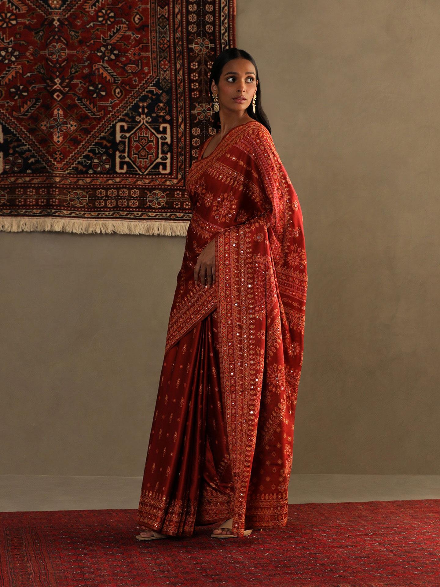 Lava Red Darpan Saree With Unstitched Blouse — image 1