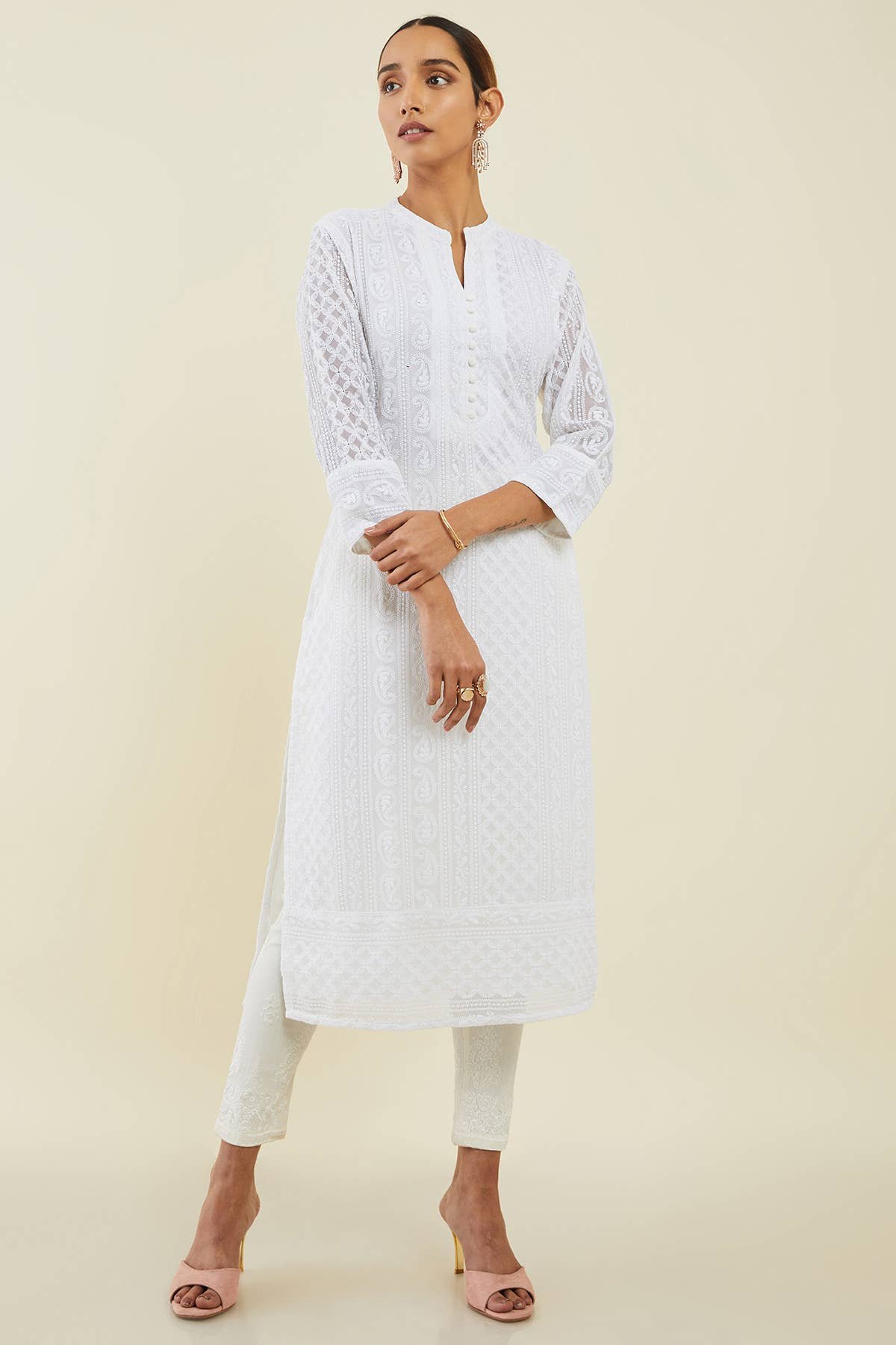 Off White Georgette Straight Kurta With Self Embroidered Designs — image 4