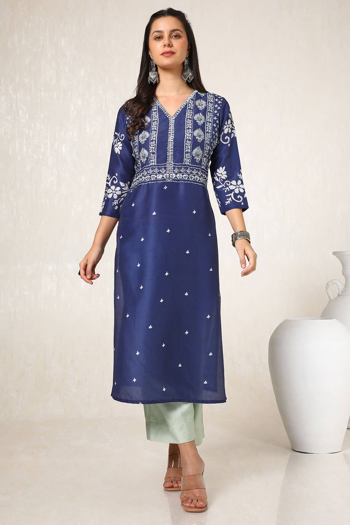 Navy Blue Embellished Muslin Blend Straight Kurta — image 2