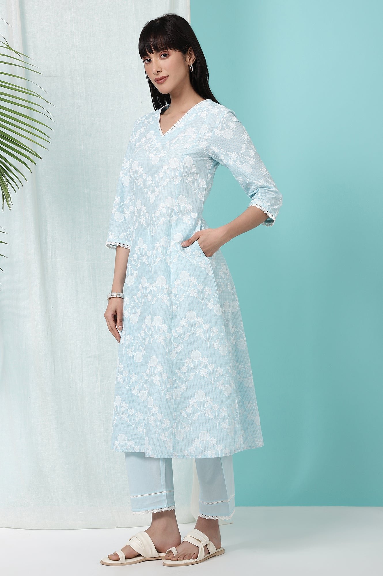 Sky Blue Floral Printed Pure Cotton Straight Kurta and Pants Co-ord Set — image 5