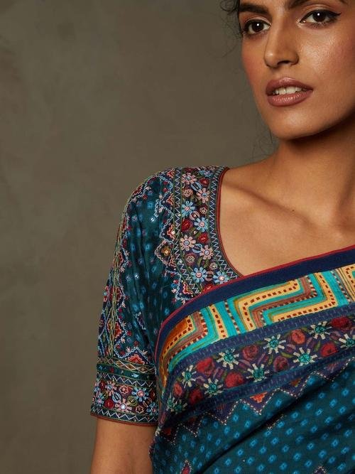 Teal & Navy Chowki Saree With Unstitched Blouse — image 2