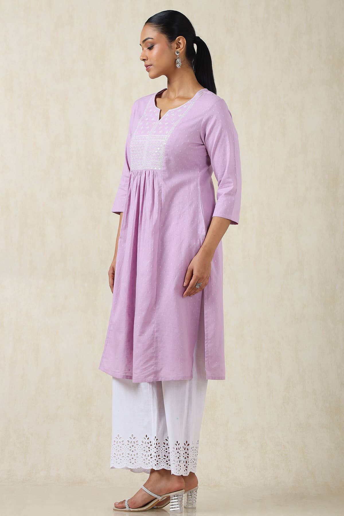 Purple Cotton Dobby Solid Kurta With Sequins — image 4
