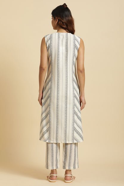 Ecru Printed Kurta & Pants Co-Ord Set With Kantha Detail — image 3