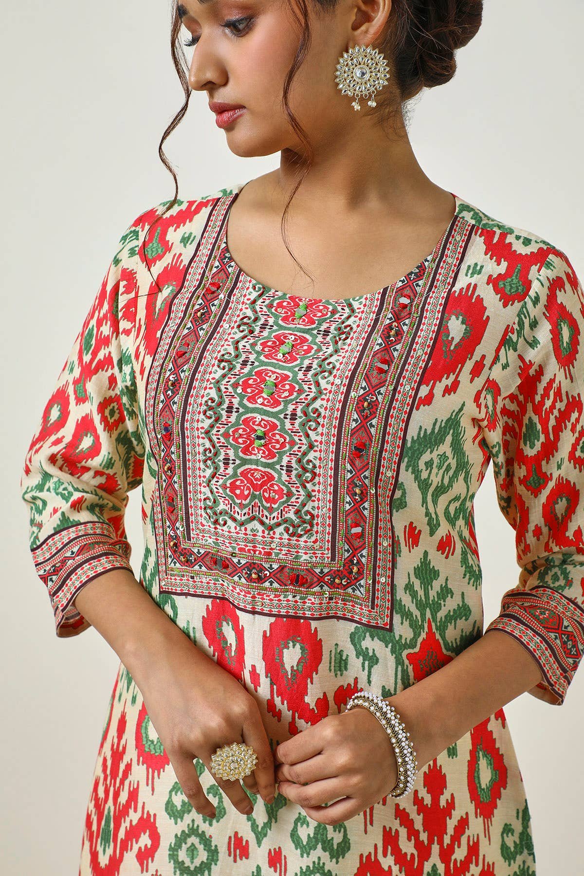 Cream Printed Linen Blend Kurta With Mirror Work — image 2