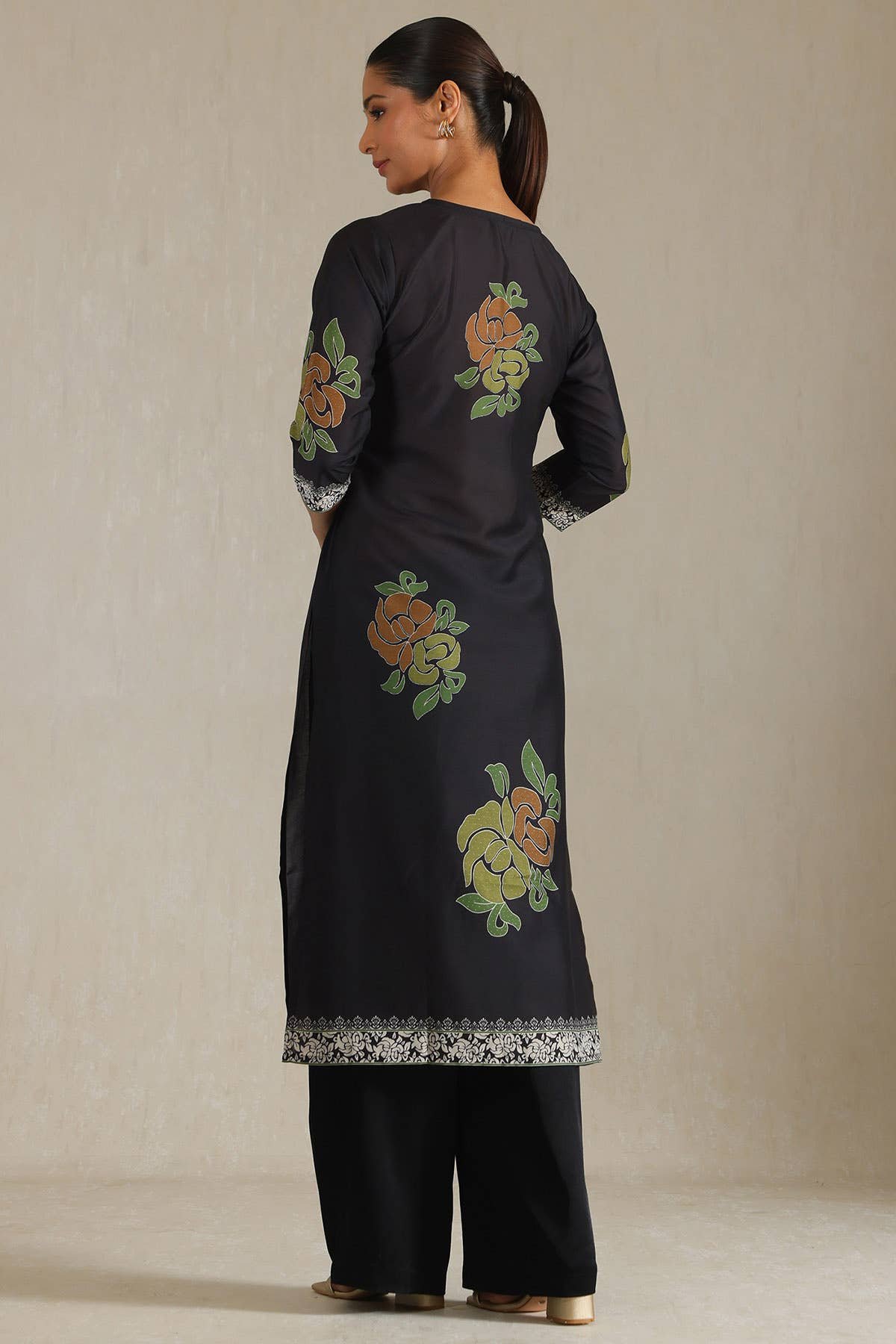Black Muslin Botanical Print Kurta — image 2