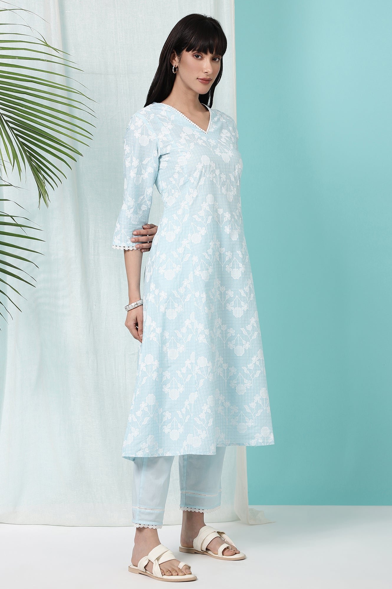 Sky Blue Floral Printed Pure Cotton Straight Kurta and Pants Co-ord Set — image 3