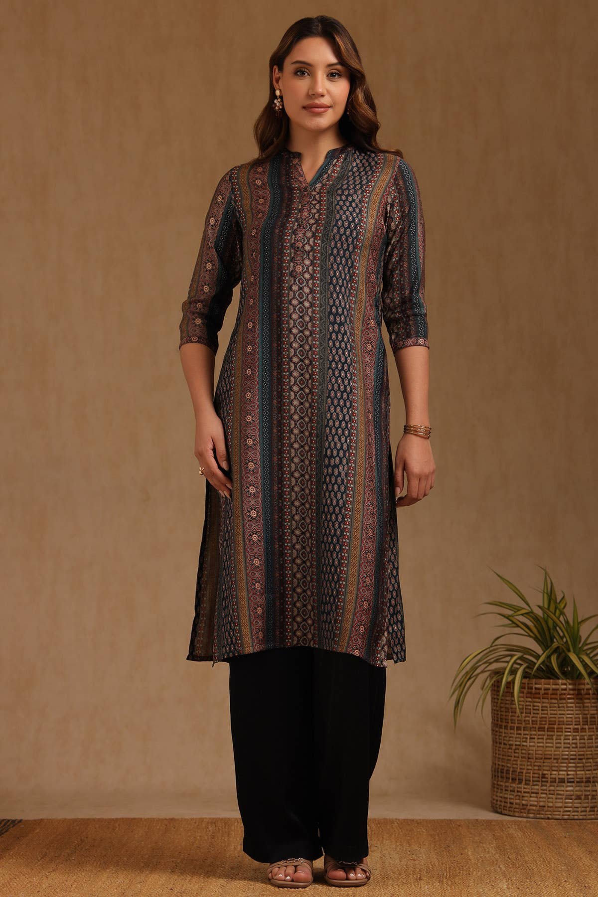 Teal Muslin Ethnic Motifs Kurta — image 4