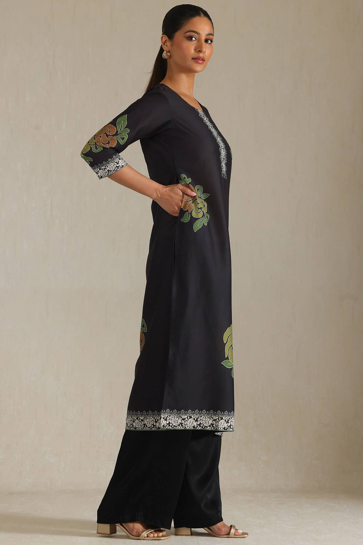Black Muslin Botanical Print Kurta — image 5