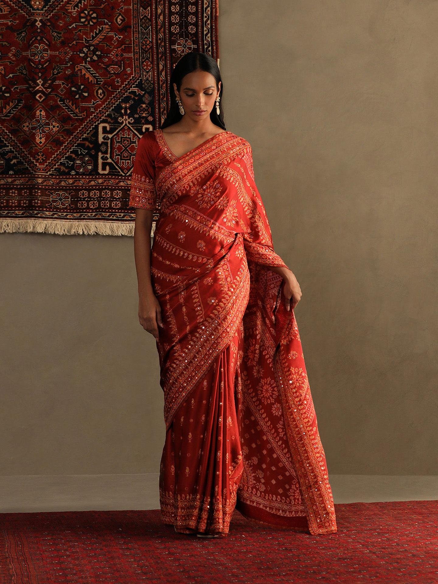 Lava Red Darpan Saree With Unstitched Blouse — image 7