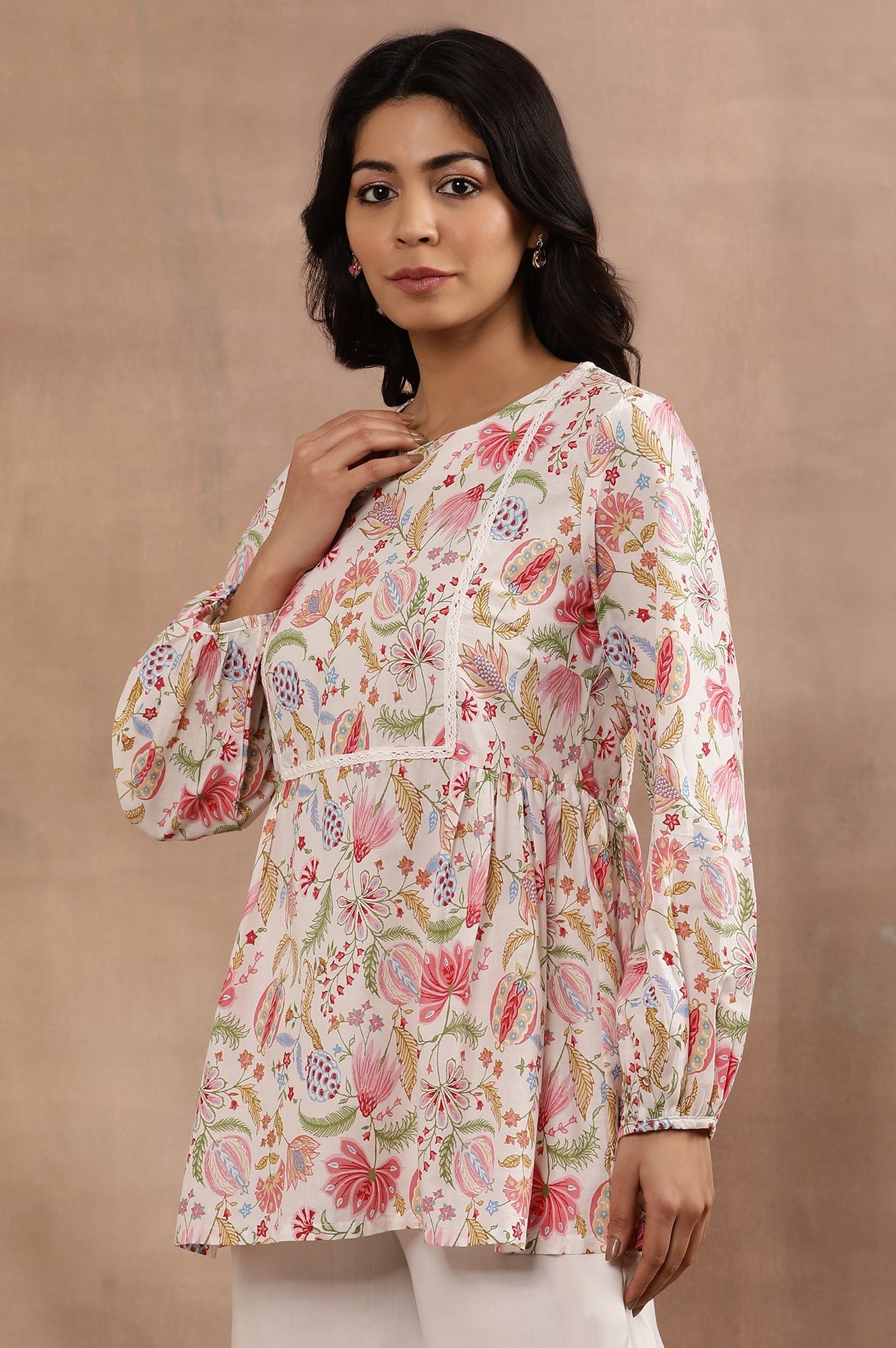 White Floral Printed Pure Cotton Top And Parallel Pants Set — image 7