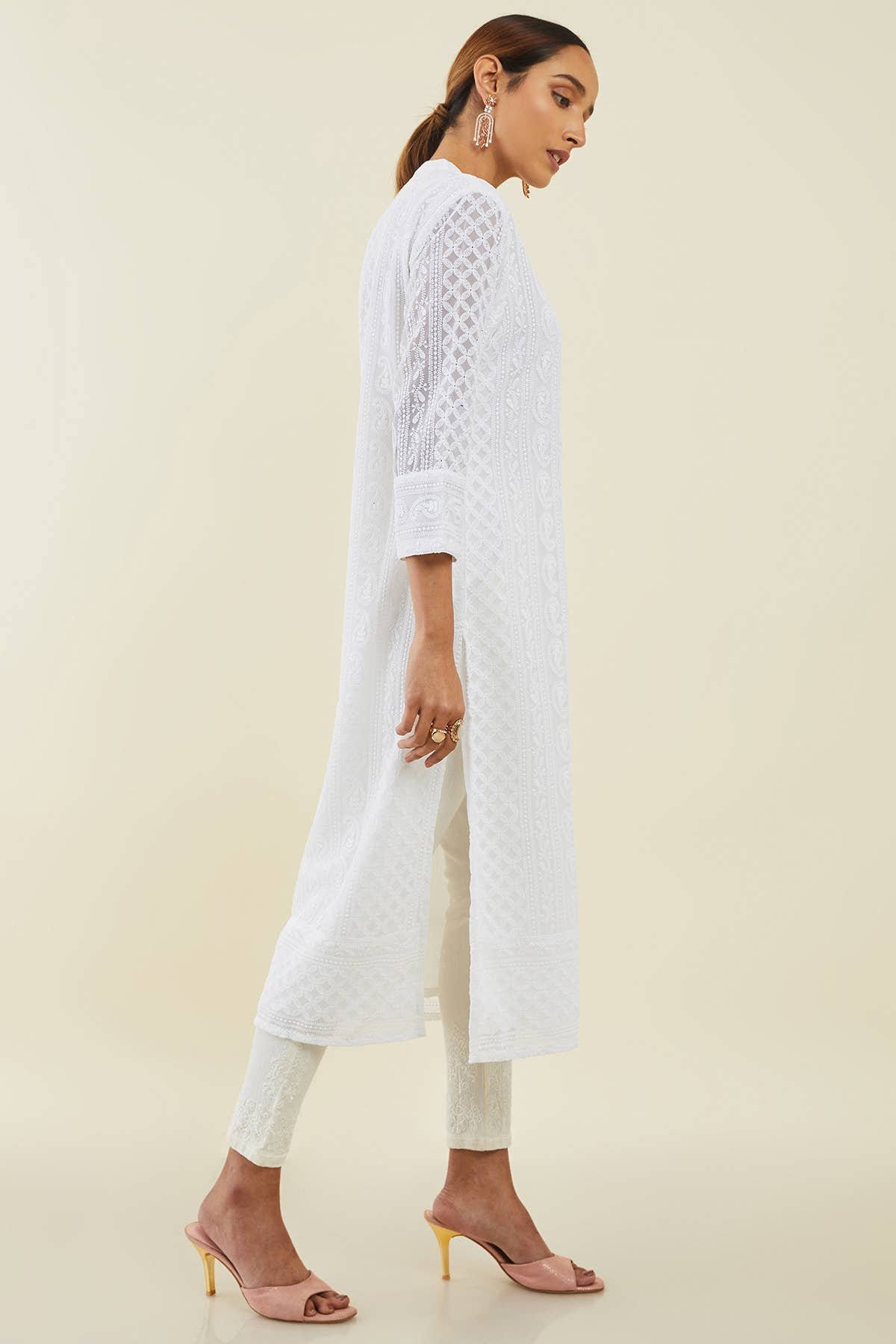 Off White Georgette Straight Kurta With Self Embroidered Designs — image 2