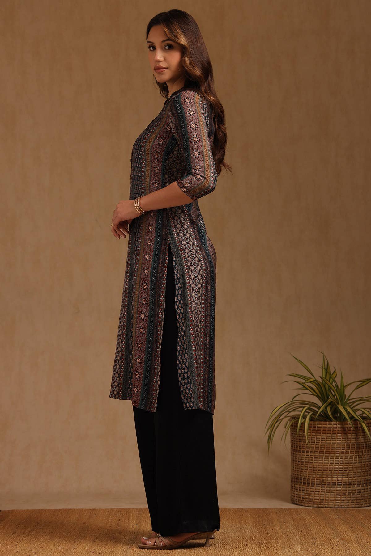 Teal Muslin Ethnic Motifs Kurta — image 3