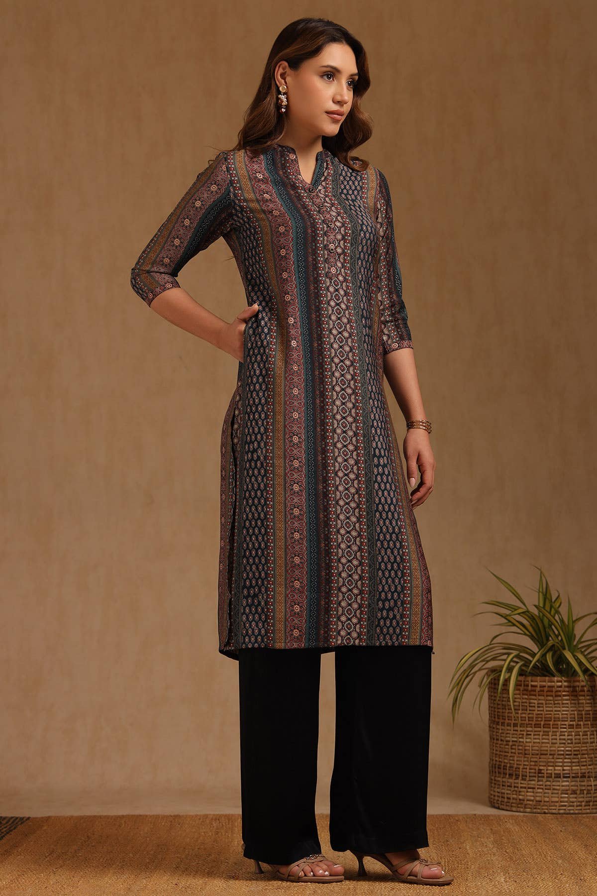 Teal Muslin Ethnic Motifs Kurta — image 2