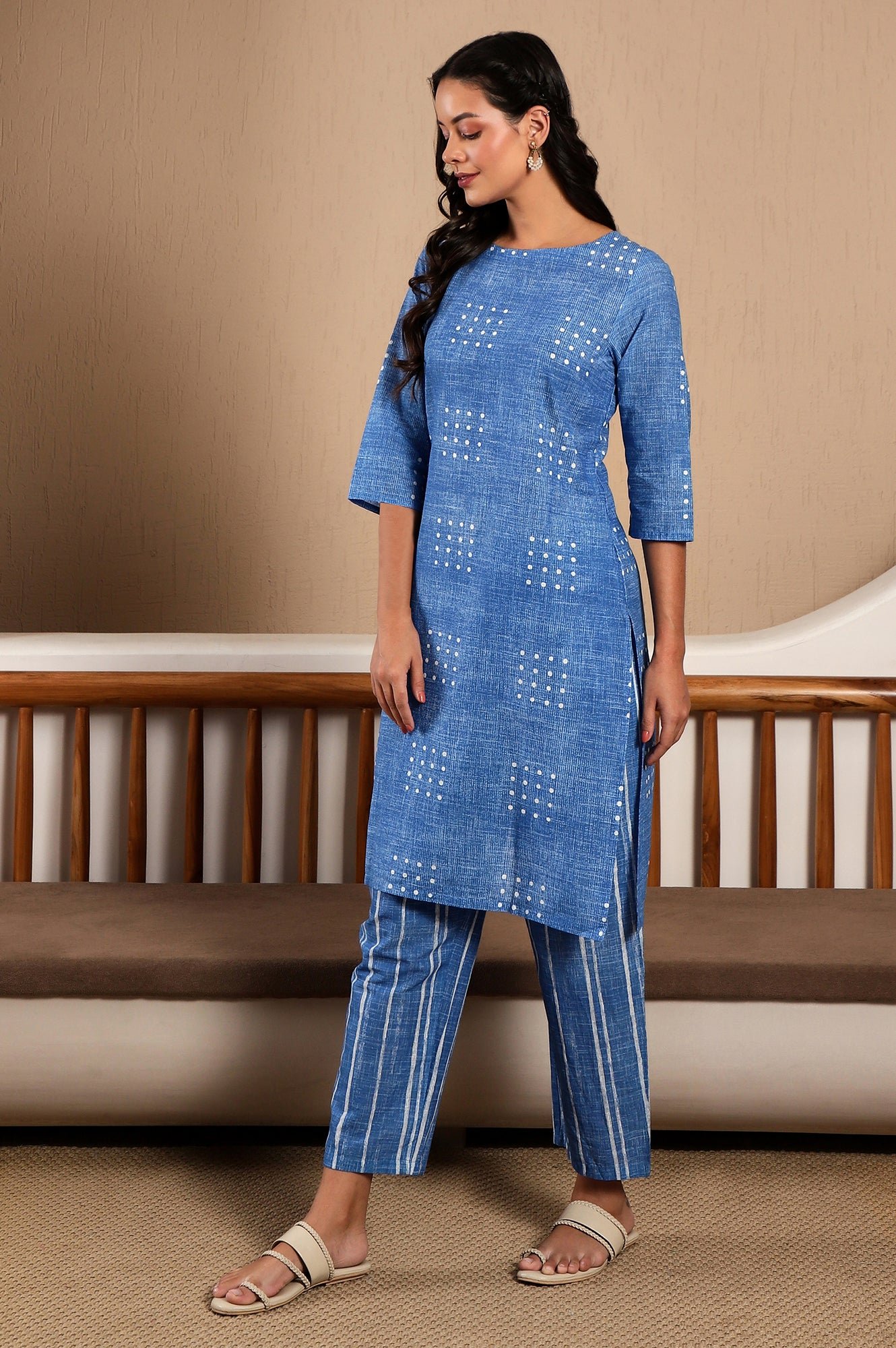 Blue Polka Dot Printed Pure Cotton Straight Kurta and Pants Co-ord Set — image 4