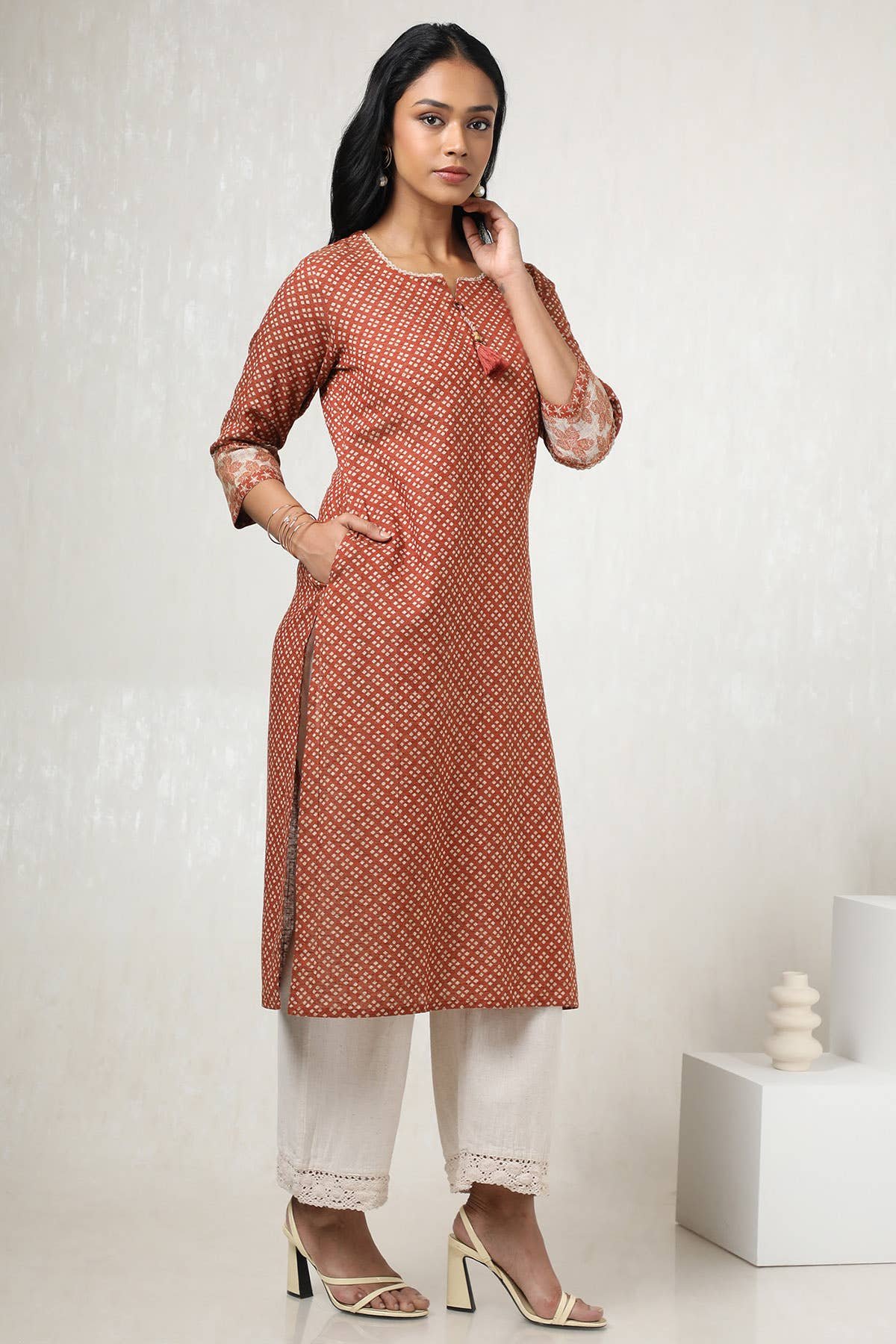 Rust Cotton Geometric Print Kurta With Tassels — image 4