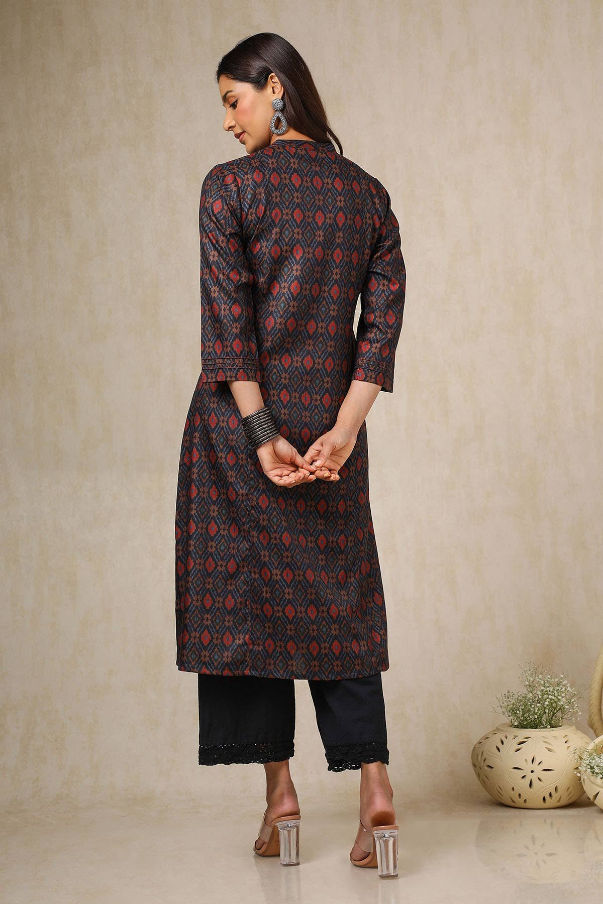 Navy Blue Linen Blend Ikat Print Kurta — image 4