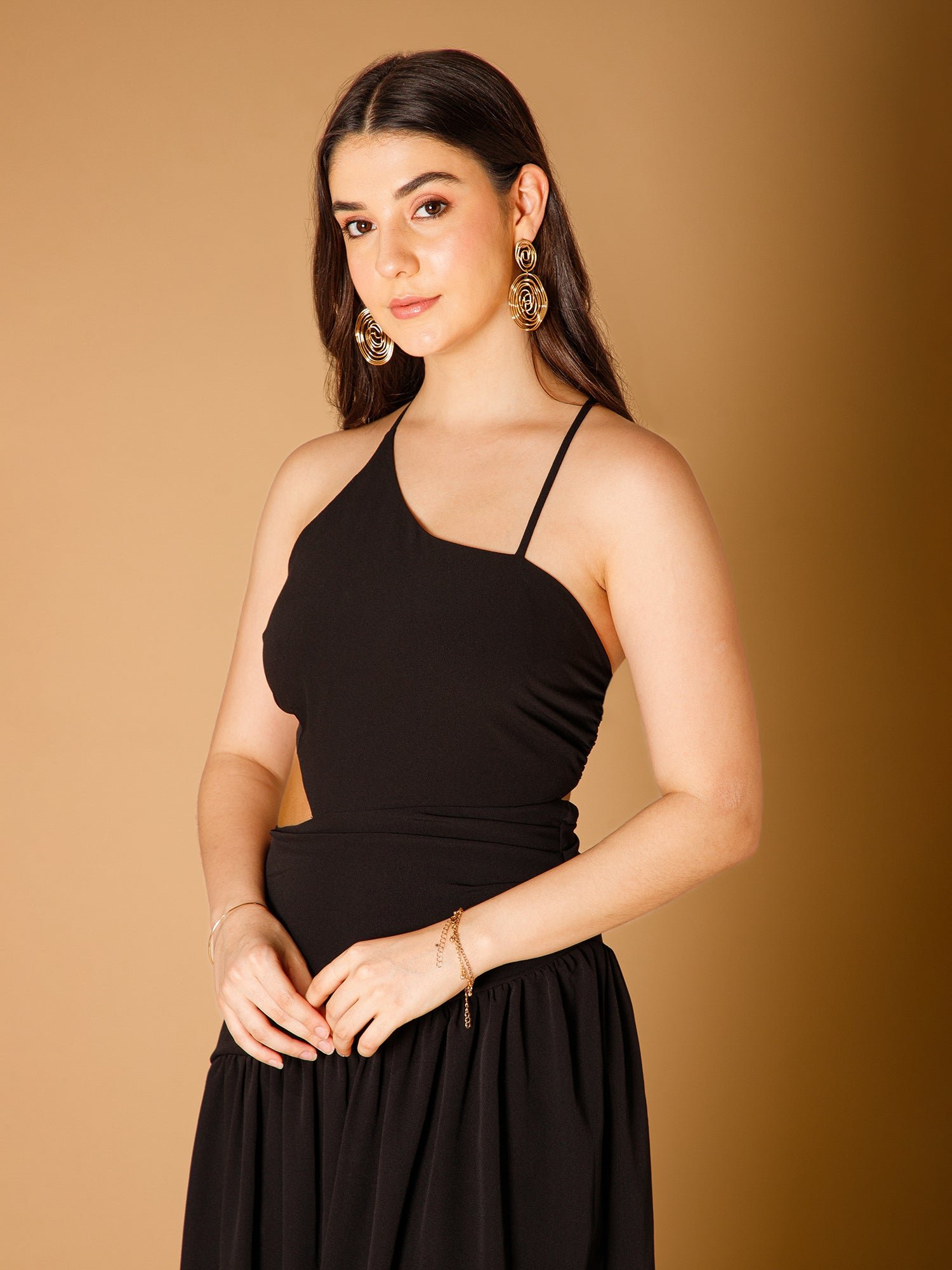 Black Solid Shoulder Straps Flared Sexy Maxi Dress — image 4
