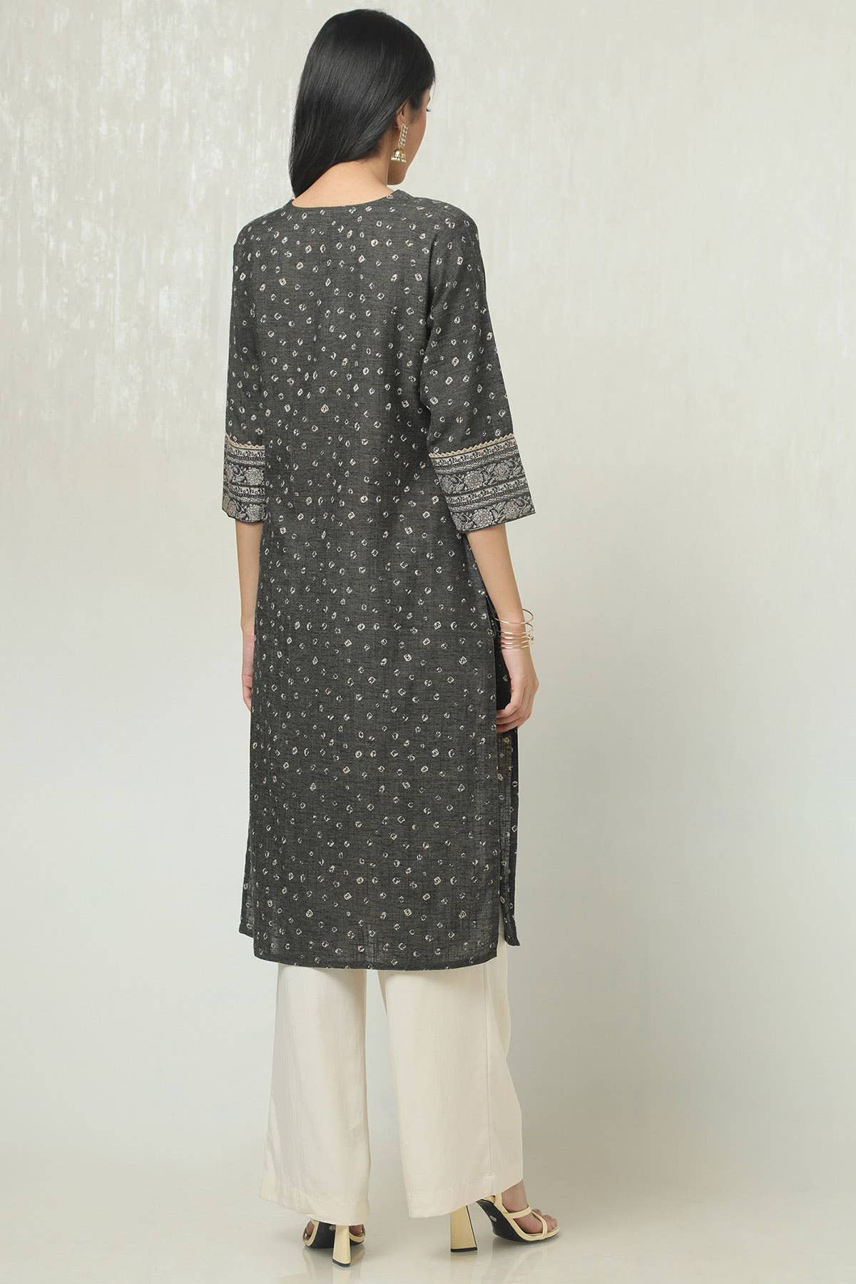 Charcoal Cotton Bandhani Print Kurta With Tassels — image 4