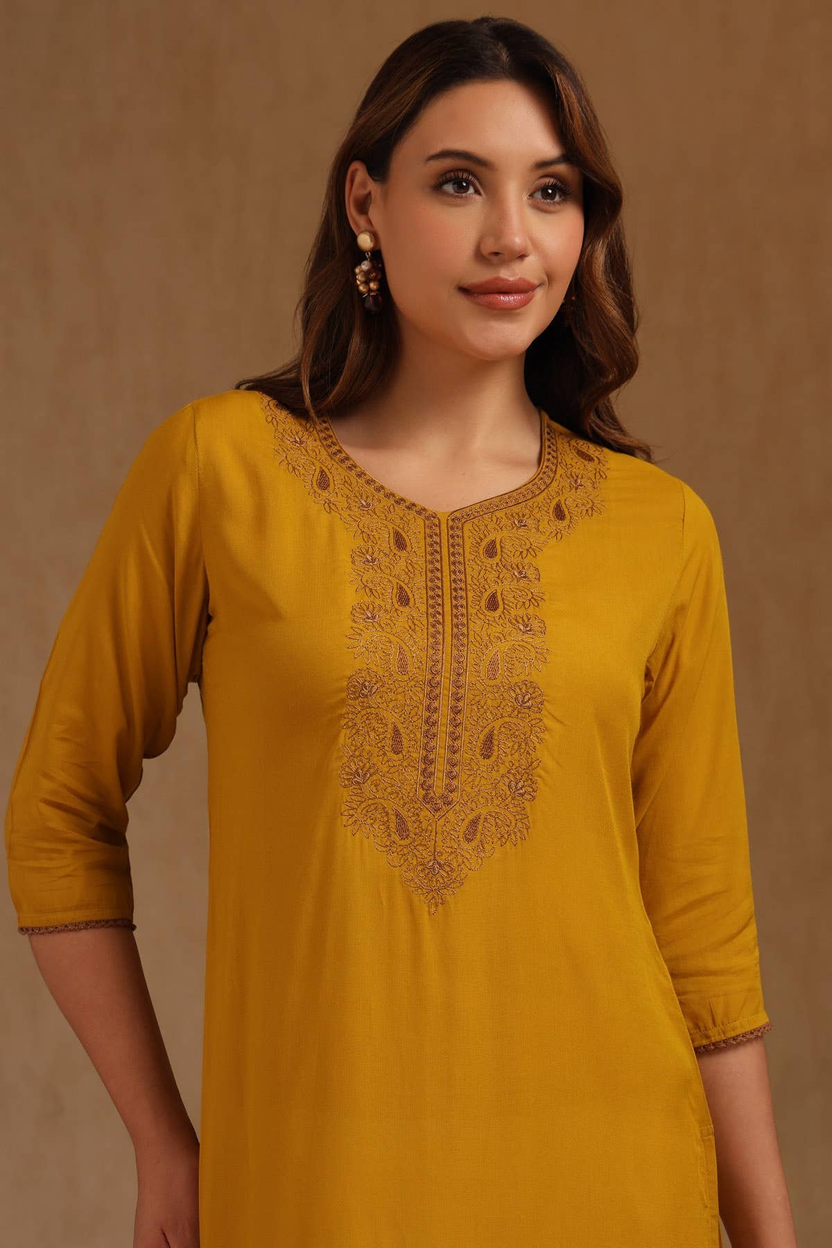 Mustard Rayon Embroidered Kurta With Thread Work — image 1