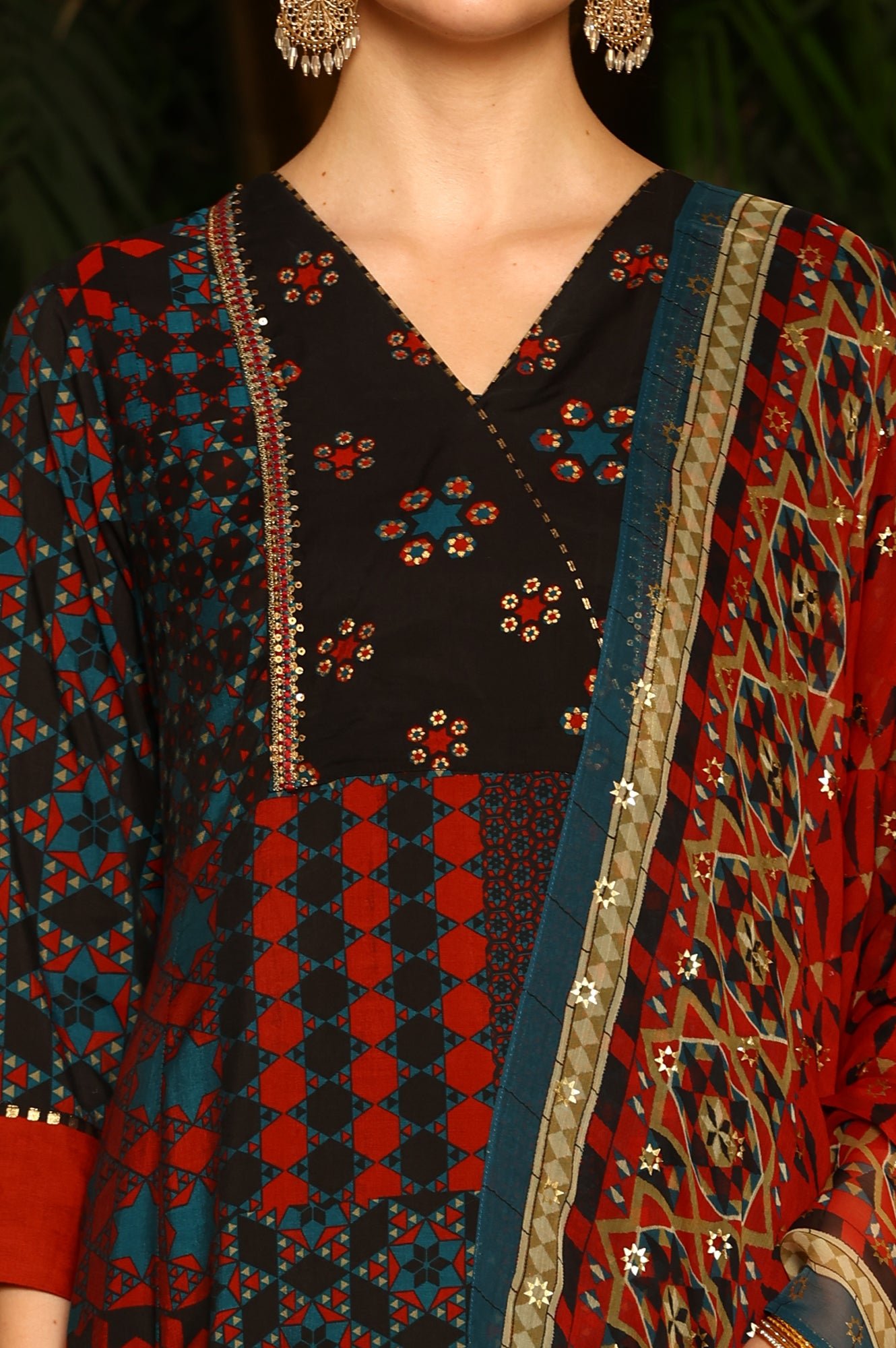 Black Multi-Coloured Patch Printed Metallic Embroidered A-Line Kurta, Pants And Dupatta Set — image 4